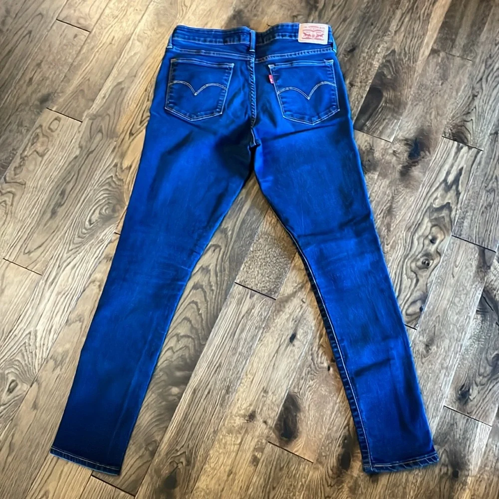 Levi's Women's Dark Blue 711 Skinny Jeans - Picture 2 of 16